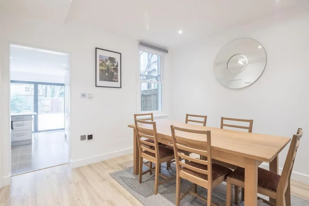Refurbished High Spec Central Family Home Cambridge Velká Británie