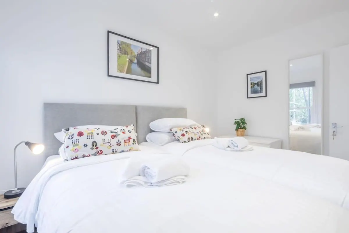 Refurbished High Spec Central Family Home Cambridge