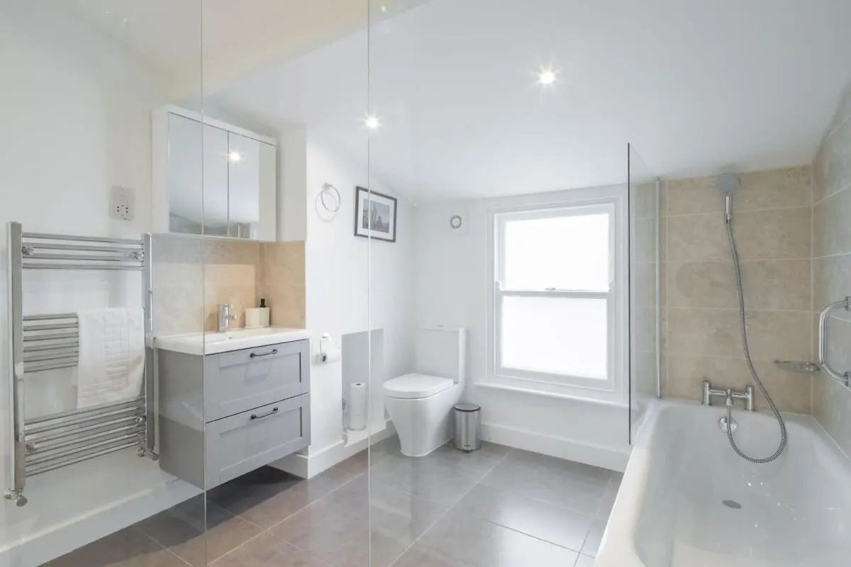 Refurbished High Spec Central Family Home Cambridge Velká Británie