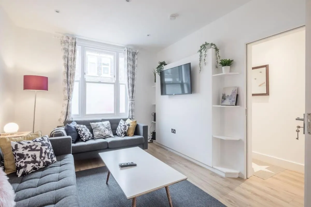 Refurbished High Spec Central Family Home Cambridge