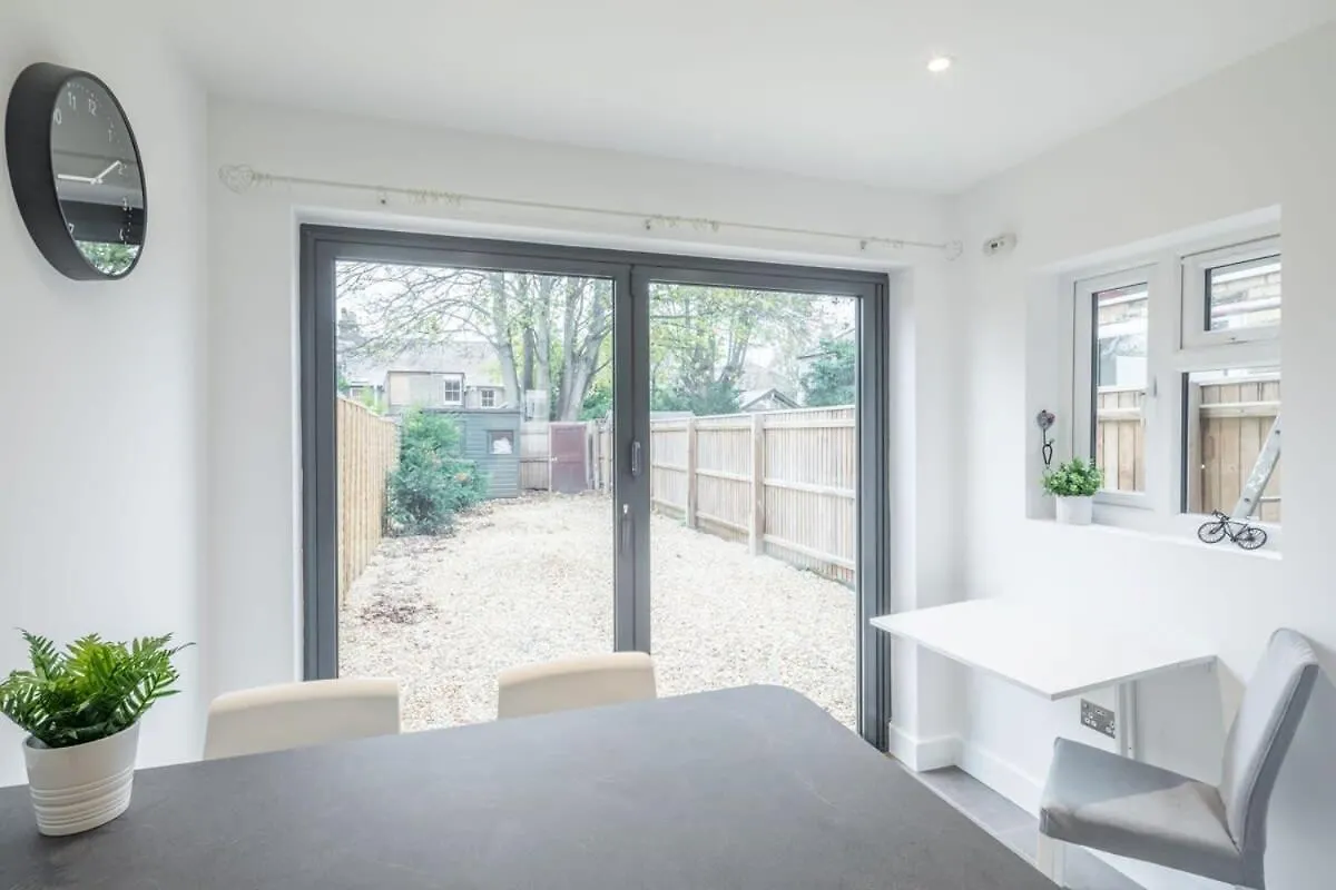 Prázdninový dům Refurbished High Spec Central Family Home Cambridge